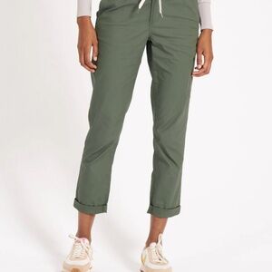 VUORI Ripstop Pants size small, color is army